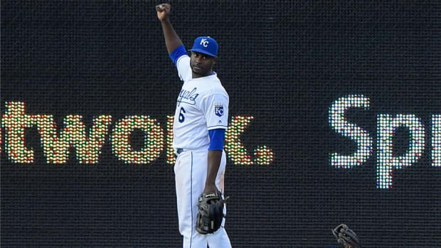 kansas-city-royals-giant-statue-found.jpg